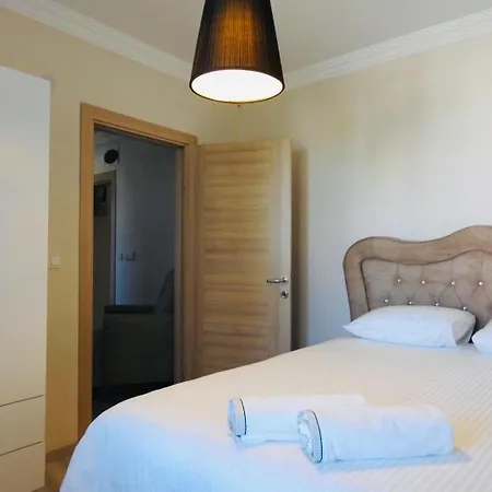 아파트 The House