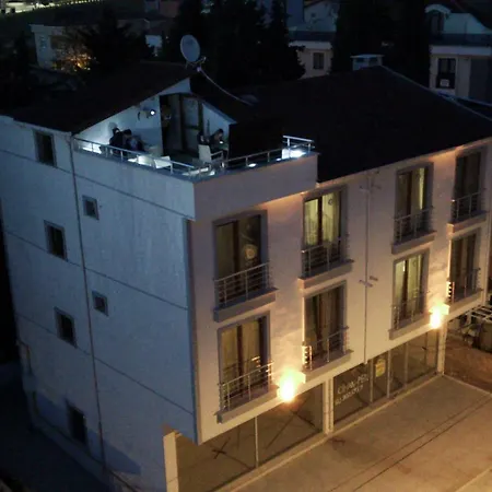 The House 아파트